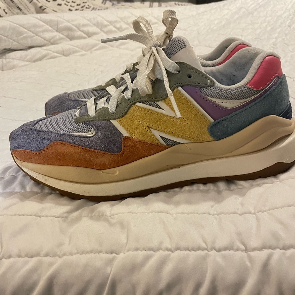 New Balance Wmns 57/40 sneakers in the 'Silver Mink Blue' (W5740GBA) colorway.